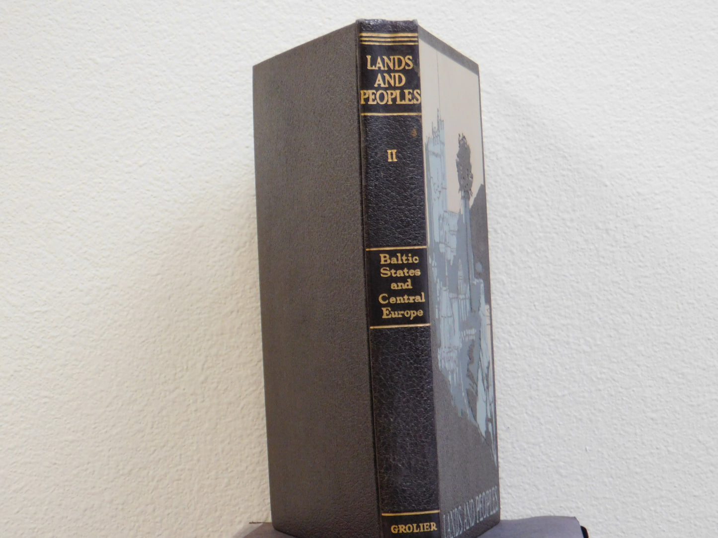 Lands And Peoples Volume 1 By Grolier