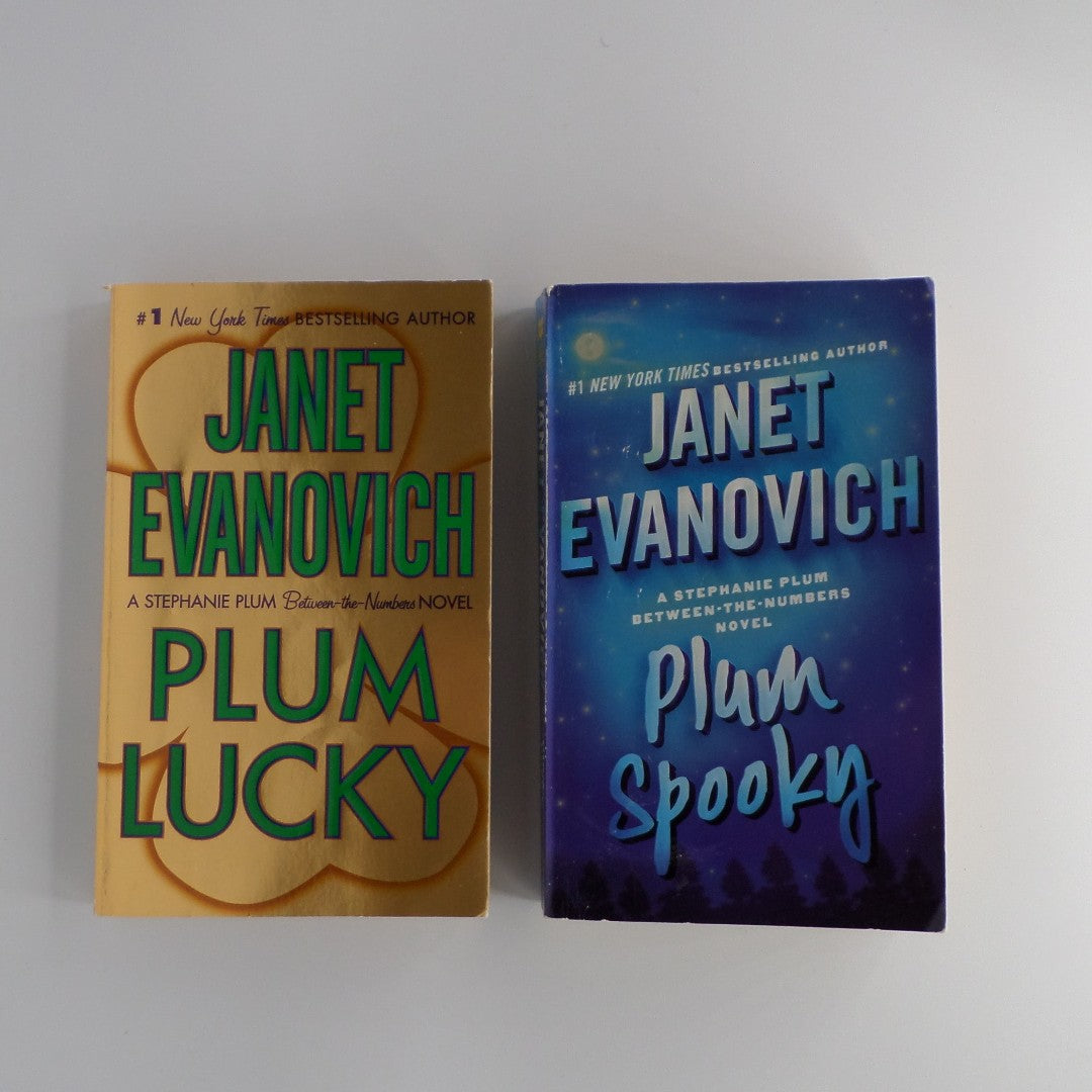 Bundle: Janet Evanovich Novels: Plum Spooky and Plum Lucky